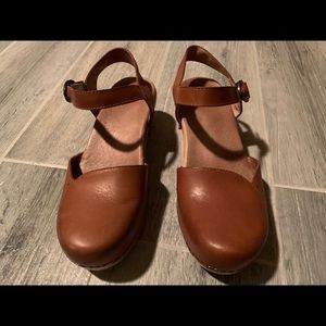 Worn 3 times. In great shape